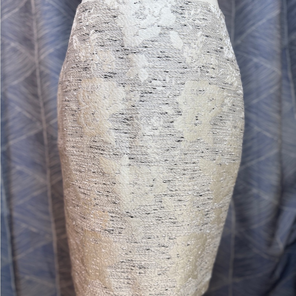 Elegant Cream Textured Skirt
